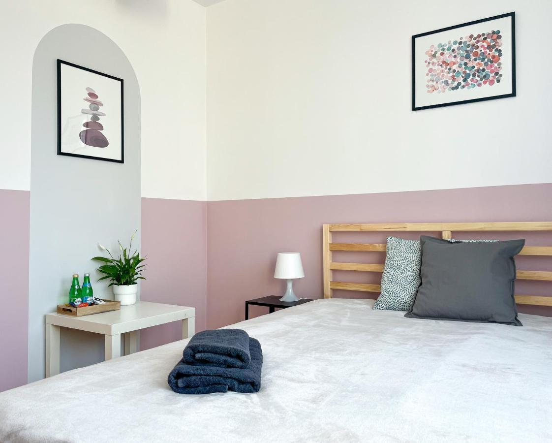 Shape&Color Premium Hostel Варшава Экстерьер фото